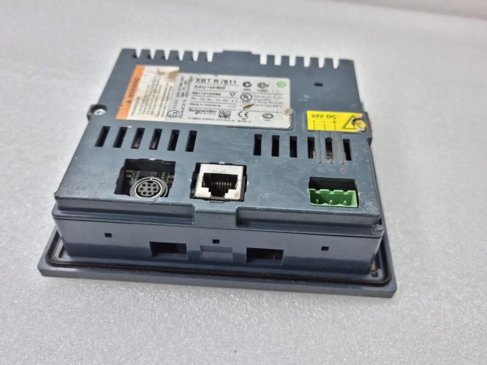 SCHNEIDER MAGELIS XBT RT511 HMI KEYPAD PANEL 24V XBTRT511 (USED)